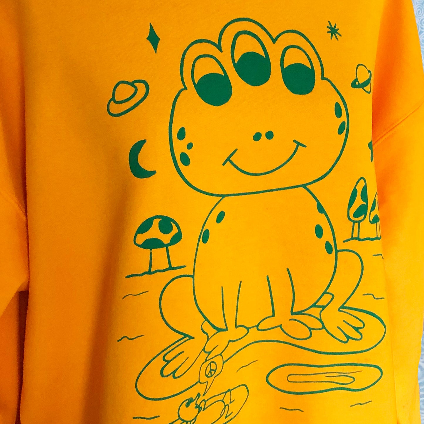 Three Eyed Frog sweatshirt
